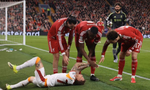 Cầu thủ đứt ngón tay ở Anfield, Galatasaray kiện Liverpool