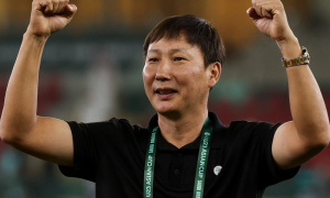 Tuyển VN đoạt vé Asian Cup, FIFA gọi thầy Kim là phù thủy