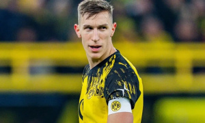 Dortmund tiến sát việc gia hạn với Schlotterbeck