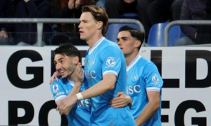 McTominay ghi bàn phút thứ 2 giúp Napoli hạ gục Cagliari