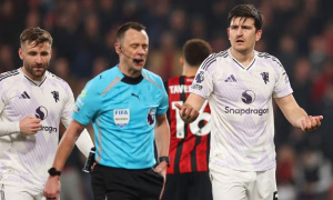 Maguire có quyền giận dữ vì tiêu chuẩn kép của VAR