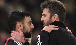 Bruno Fernandes và Carrick đối mặt án phạt từ FA