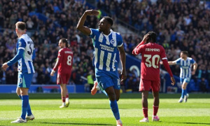 Welbeck lập cú đúp, Brighton khiến Liverpool ôm hận ở Ngoại hạng Anh