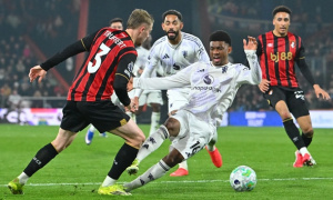 Alan Shearer chỉ trích trọng tài Anh sau trận hòa của Man Utd