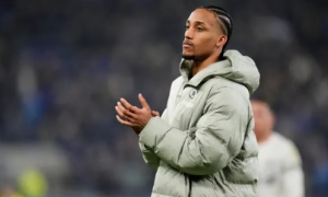 Rooney khuyên Chelsea mua tiền đạo thay Joao Pedro