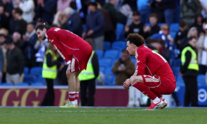 Warnock cảnh báo Liverpool có thể thua 10-0 trước PSG