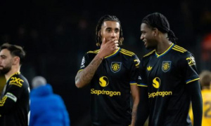 5 nhiệm vụ sống còn của Carrick trong 24 ngày nghỉ tại Man Utd