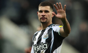 Romano xác nhận MU tiếp cận Bruno Guimaraes