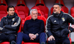Mourinho khóc nức nở trong ngày tiễn biệt người bạn tri kỷ