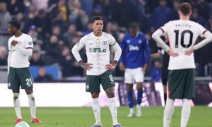 Chelsea tan rã và khoảng trống lãnh đạo sau thảm bại trước Everton