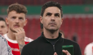 CĐV Arsenal trút giận lên Arteta sau trận thua Man City