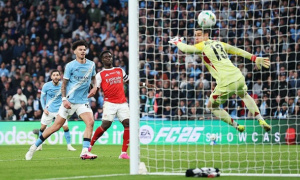 Pep gọi Nico O'Reilly là bản hợp đồng hay nhất mùa giải