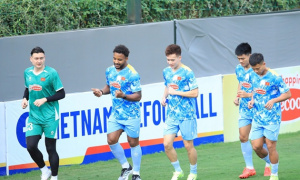 Báo chí khu vực dậy sóng vì ĐTVN áp sát top 100