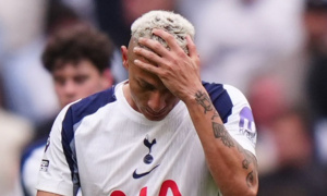 Pháo đài tỷ bảng thành nghĩa địa sau thảm bại của Tottenham