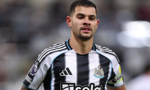 Casemiro hết lời ca ngợi trình độ của Bruno Guimaraes