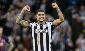 Bruno Guimaraes gây lo lắng khi hoãn đàm phán với Newcastle