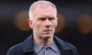 Scholes tin Dowman sẽ cứu vãn mùa giải Arsenal