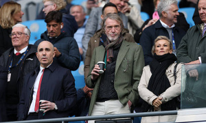 Man Utd đặt cược vào dữ liệu để vá khủng hoảng cánh trái