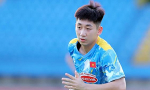 Nhật Minh xứng đáng chiếm suất đá chính của Văn Hậu