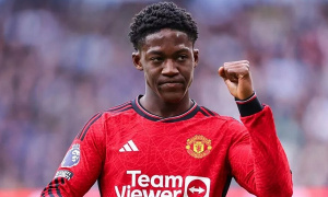 Romano hé lộ chi tiết hợp đồng đến năm 2031 của Kobbie Mainoo