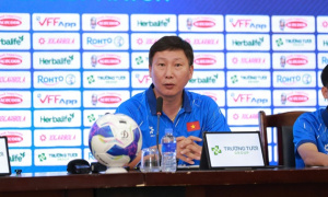 HLV Kim Sang-sik kỳ vọng Đỗ Hoàng Hên tỏa sáng trước Bangladesh