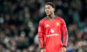 MU không cần Guimaraes khi đã có 'báu vật' Kobbie Mainoo