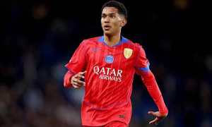 Arsenal đàm phán chiêu mộ Senny Mayulu từ PSG