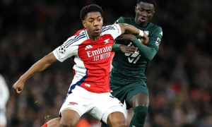 Man Utd bất ngờ đưa sao trẻ Arsenal vào tầm ngắm