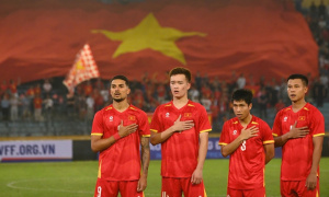 Sao nhập tịch Hoàng Hên gây sốt khi hát vang Quốc ca