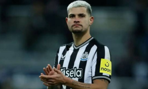 Romano xác nhận MU còn cách xa chữ ký Guimaraes