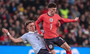 Sự thật vụ Ugarte nhận 2 thẻ vàng nhưng không bị đuổi