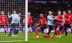 Calvert-Lewin cùng Solanke lỡ cơ hội thay thế Harry Kane