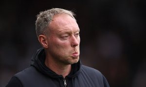 HLV Bosnia tố Steve Cooper trù dập trụ cột vì xứ Wales