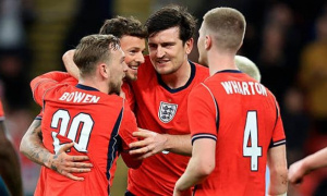 Ben White đem đến sự trở lại đầy chia rẽ tại Wembley