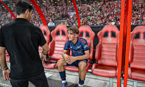 Chê Arteta, chuyên gia xúi thần đồng Arsenal tới Real