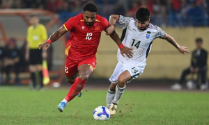 HLV Kim Sang-sik xây dựng hỏa lực mới trong lúc chờ Xuân Son