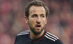 Sếp Bayern mỉa mai Isak để nâng tầm Harry Kane