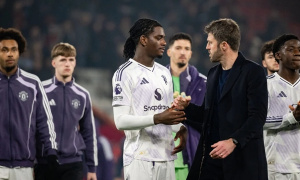 Ayden Heaven bác bỏ chỉ trích nhắm vào Michael Carrick