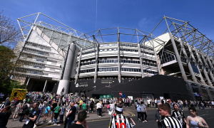 Tự bán sân nhà, Newcastle thoát lỗ gần 100 triệu bảng