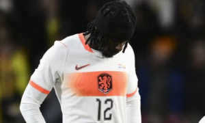 Frimpong gia nhập danh sách bệnh binh của Liverpool