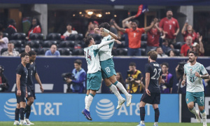 Bruno Fernandes rực sáng giúp Bồ Đào Nha hạ Mỹ