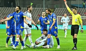 'Nhành sậy' Gravina và sự sụp đổ của đế chế bóng đá Ý