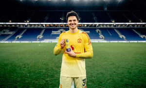 Từ chối Aston Villa, Lammens khẳng định chỉ muốn đến Man Utd