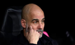 Man City yêu cầu Pep Guardiola chốt tương lai