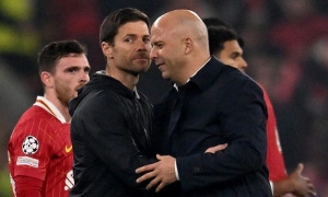 Huyền thoại John Barnes phản đối Liverpool bổ nhiệm Xabi Alonso