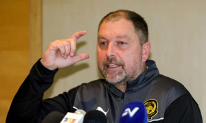 Việt Nam thắng 3-1, HLV Malaysia cay cú phát biểu sốc