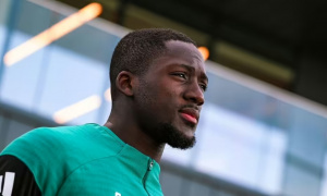 Konate đòi tăng lương, Liverpool đối mặt nguy cơ mất trắng