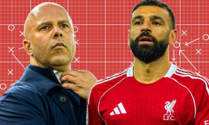 Chiến thuật của Arne Slot khiến Salah đánh mất chính mình