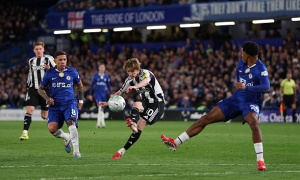 Saha xúi Man Utd cướp mục tiêu 100 triệu bảng của Arsenal