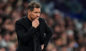 Simeone gọi dàn sao Barcelona của Hansi Flick là phi thường